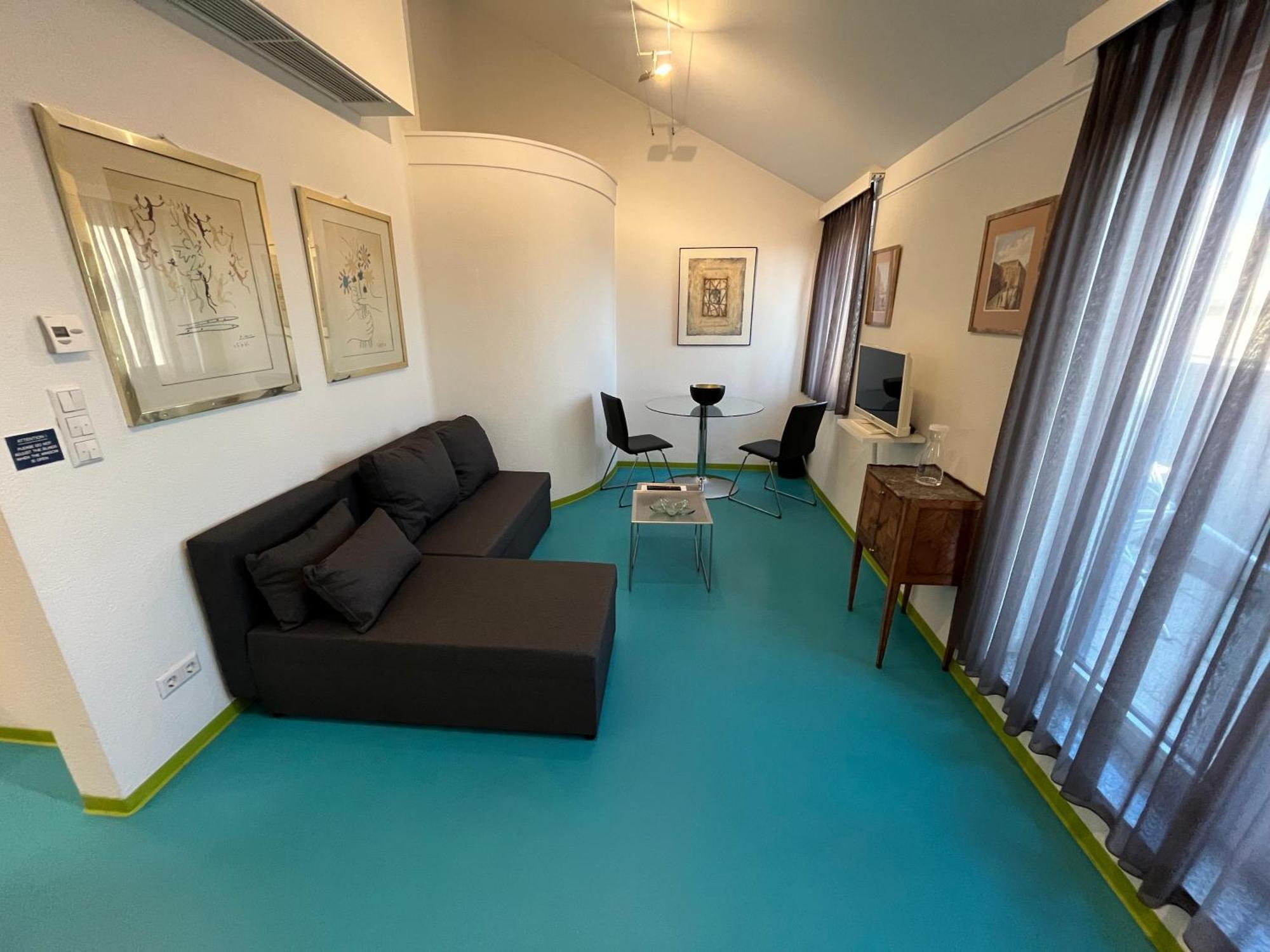Domus Hotel